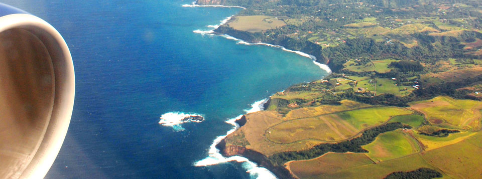 Flying into Maui